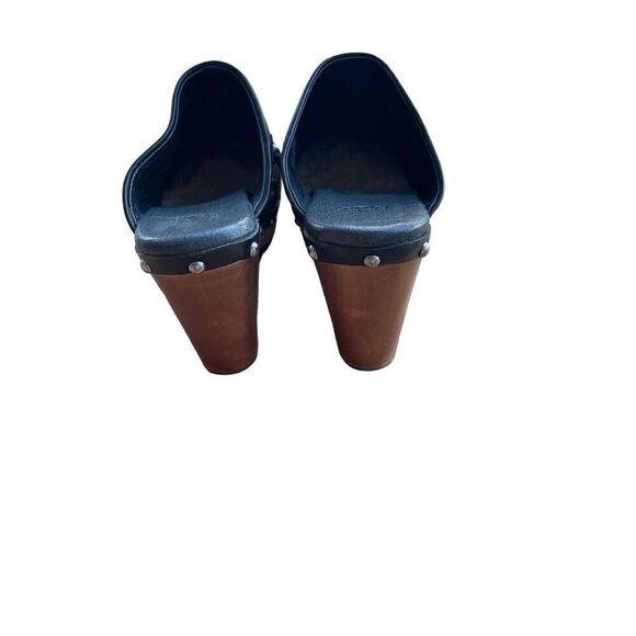 UGG Womens Black Sheepskin Lined Slip On Leather Studded Block Heel Clogs Size 6 - Picture 8 of 10